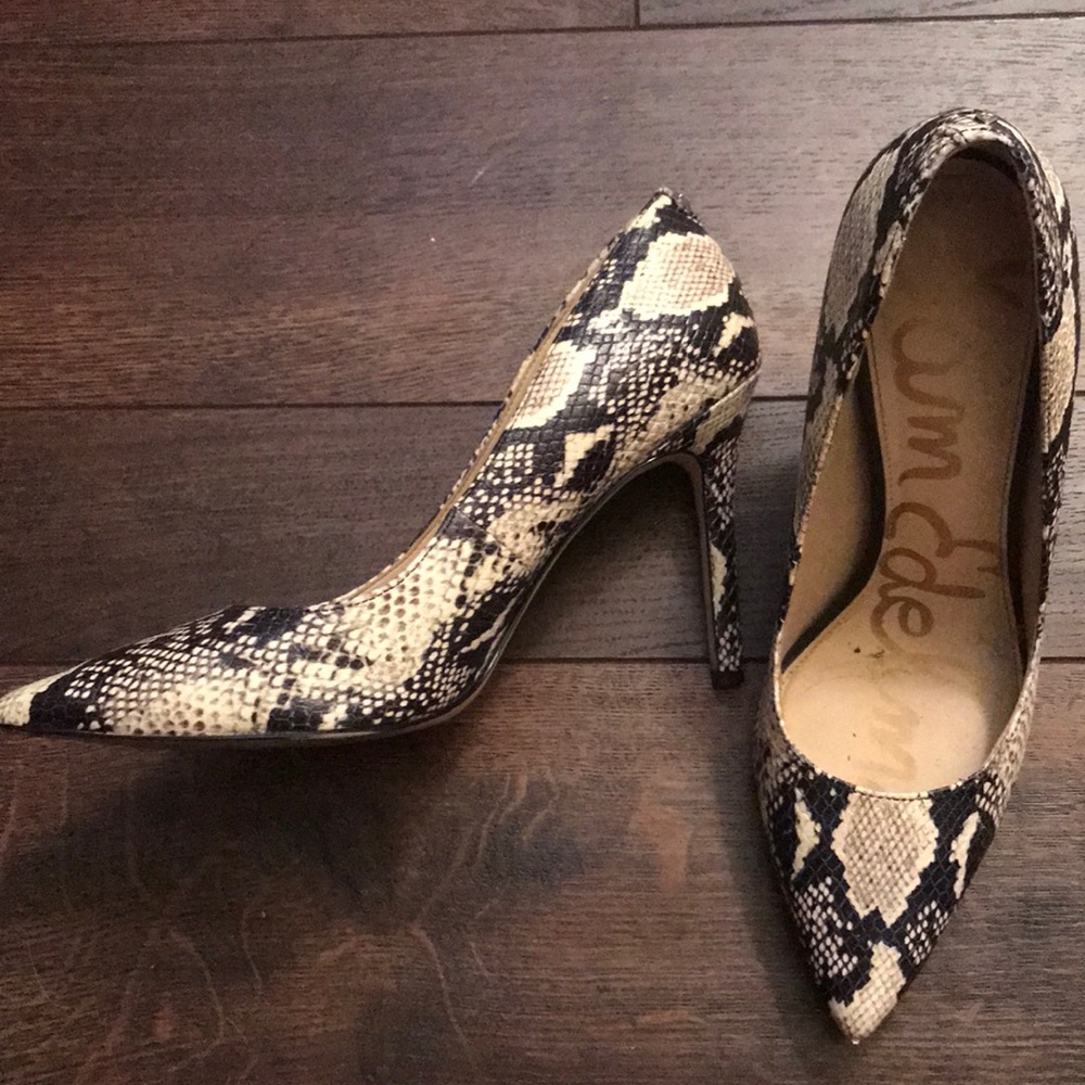 Sam Edelman pumps